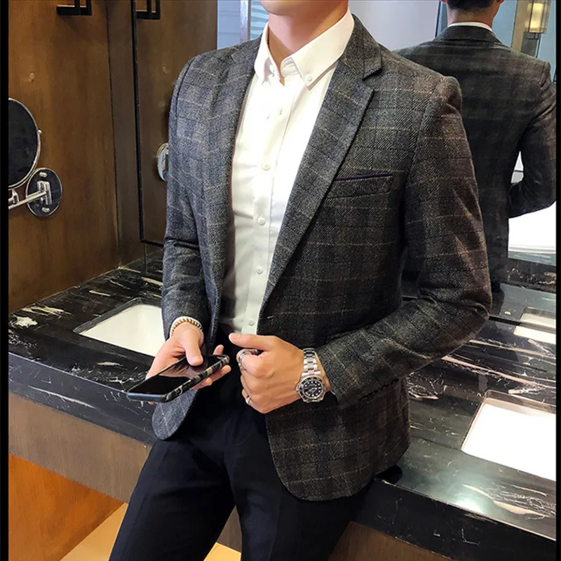 

2021 Men's Blazer British's Style Casual Slim Fit Suit Jacket Male Plaid Blazers Men Coat Plus Size M-5XL