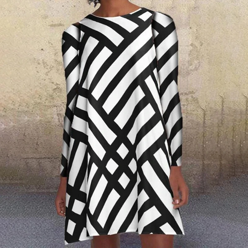 

2020 Autumn And Winter Europe And the United States New Retro Casual Round Neck Black Crew Neck Casual Long Sleeve Dress Women
