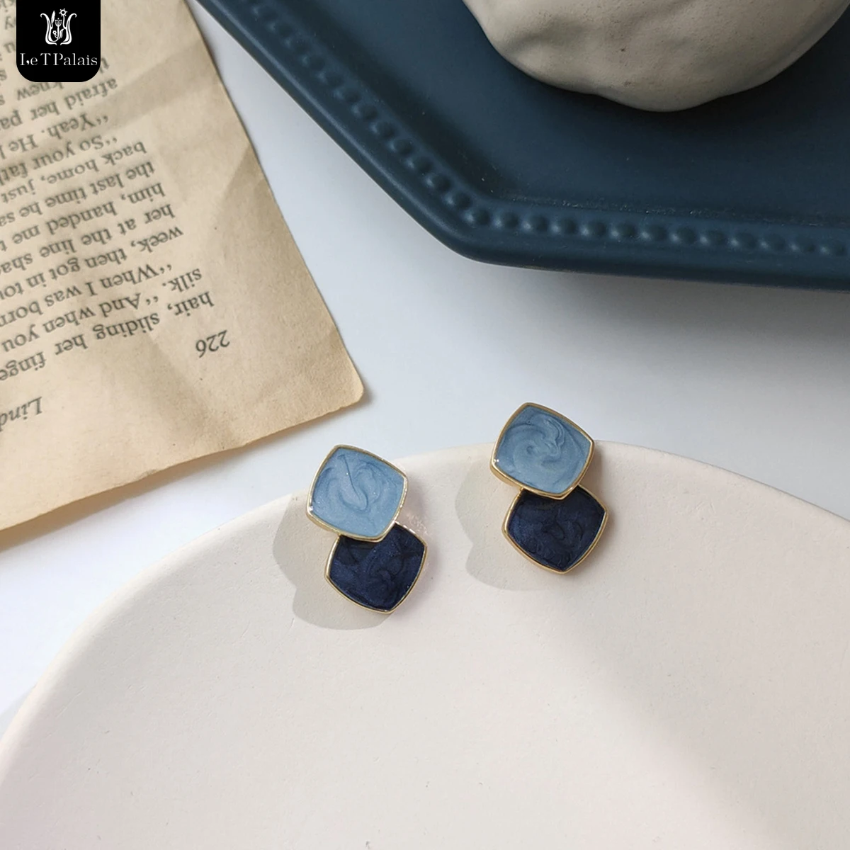 

Le T Palais Korean Classic Look 925 Silver Needle Plated 14K Real Gold Opal Vintage Court Bow Stud Earrings Valentine's Day Gift