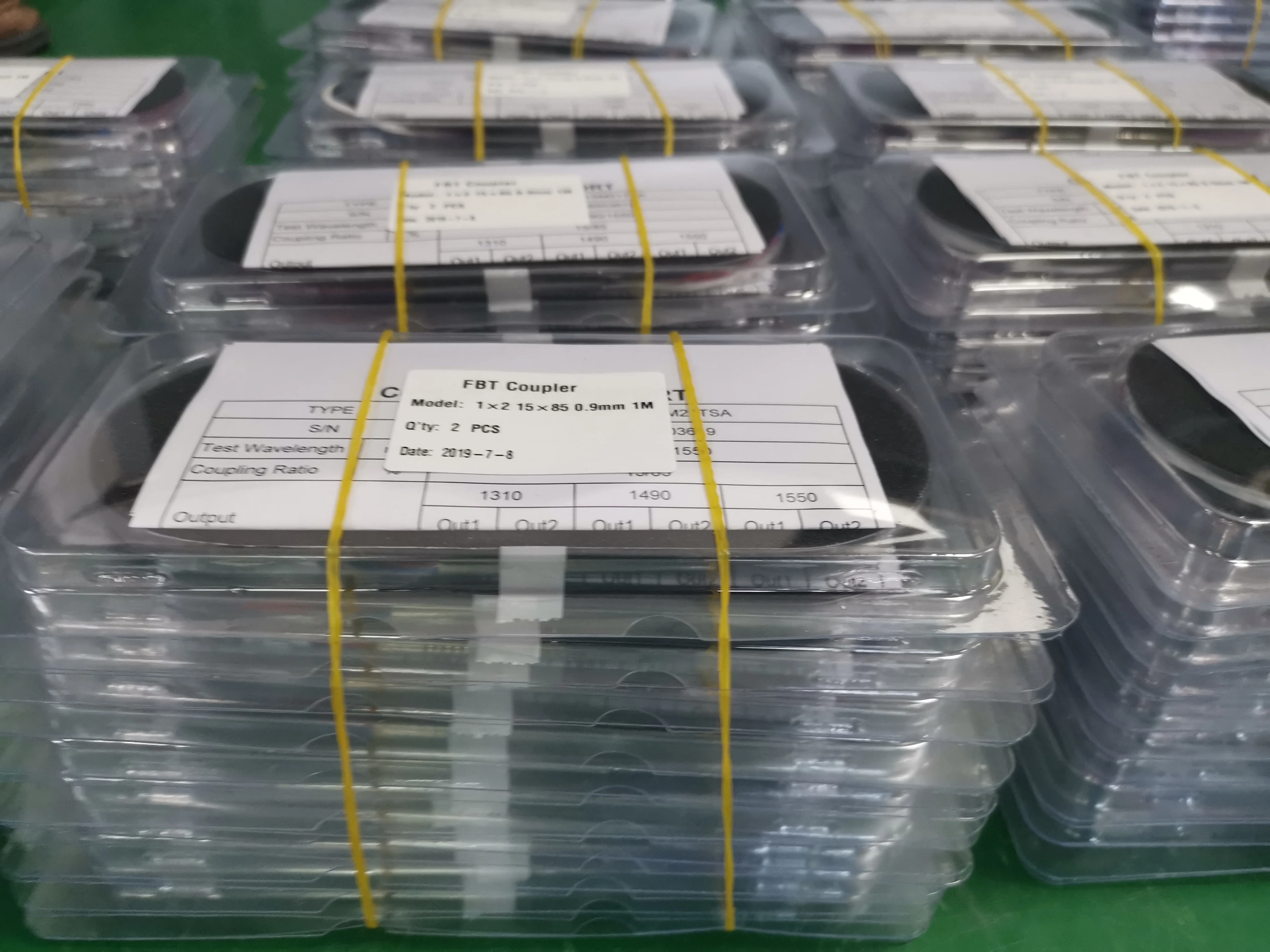 

48 pcs/Lot 1*2 FBT Coupler SC UPC SC APC Optical FTTH Fiber Optic Coupler 0.9mm 1M 50/50
