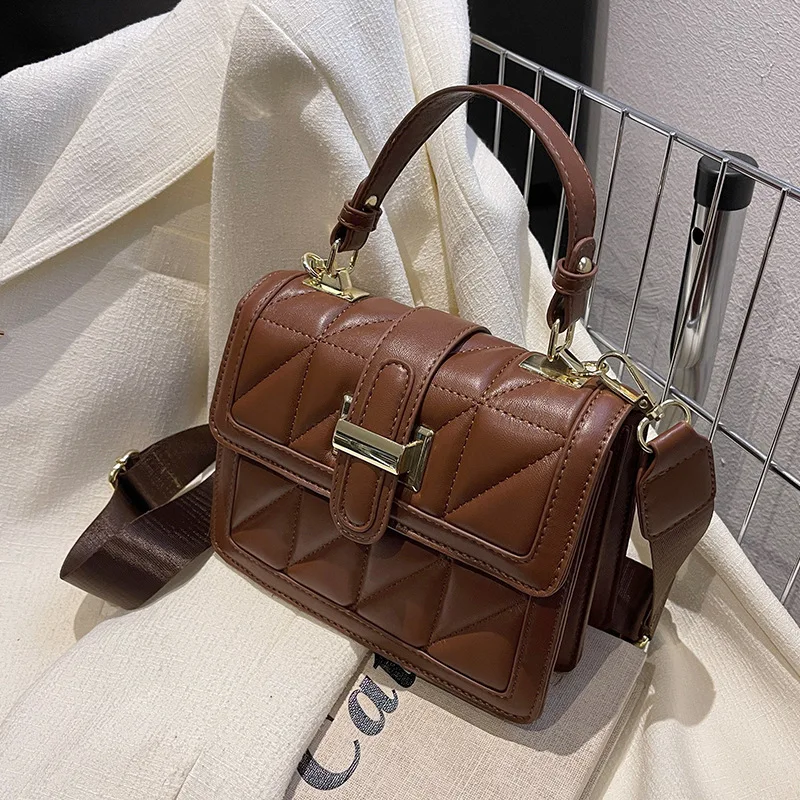 

Women Rhombic Crossbody Bags Chain Small Messenger Bag Brand Design Luxury Handbags Lady Shoulder Bag Large Capacity Totes