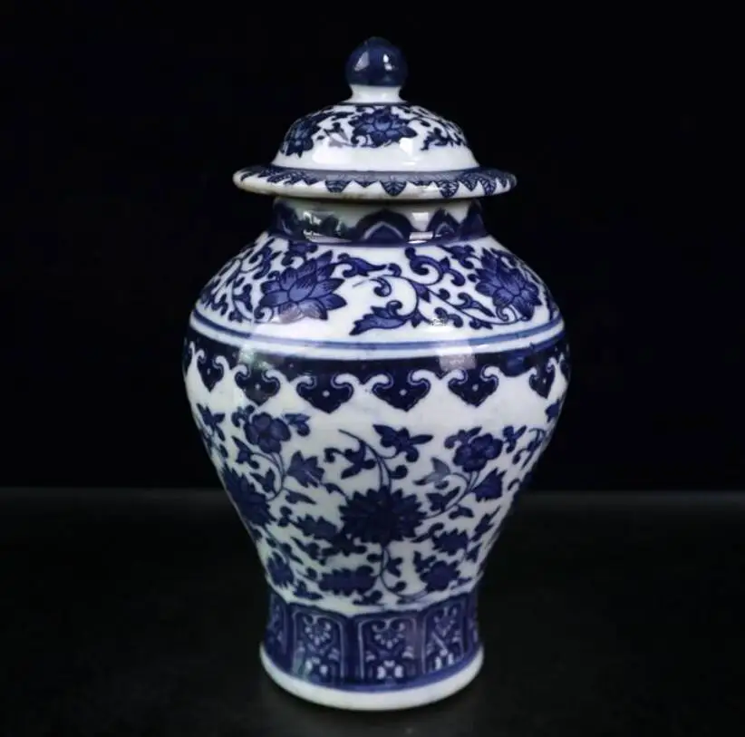 

China seiko Blue and white ceramic tank crafts statue