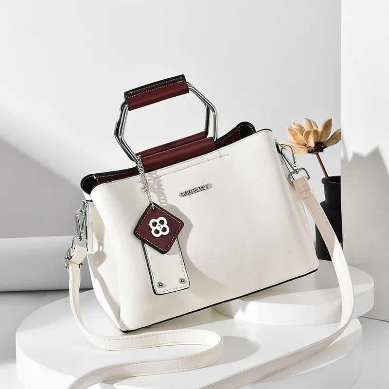 Модная женская сумка из искусственной кожи с кисточками тоут вышивкой сверху и