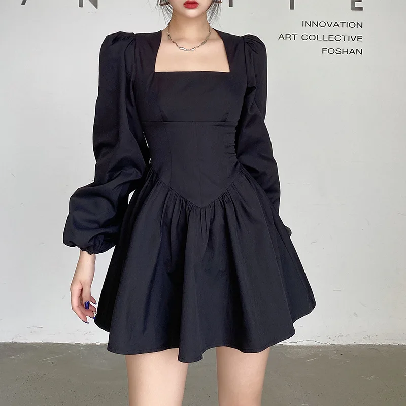

French Hepburn Style Inverted Triangle Stitching Waist Shows Thin Black Skirt Temperament Square Neck Sleeve A-line Dress Women