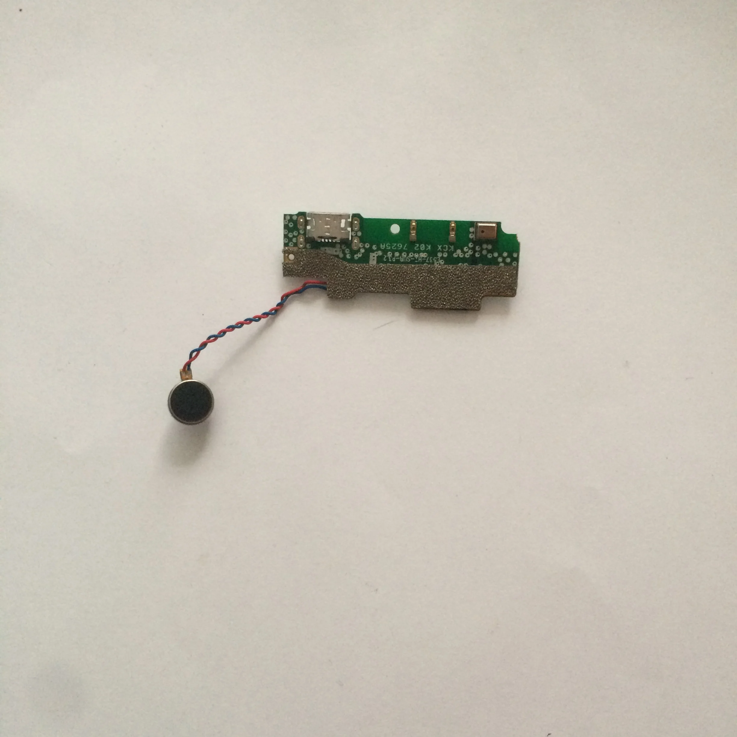 

Used USB Plug Charge Board + Vibration Motor For Homtom HT10 5.5Inch FHD MT6797 Deca Core 1920x1080 Mobile Phone