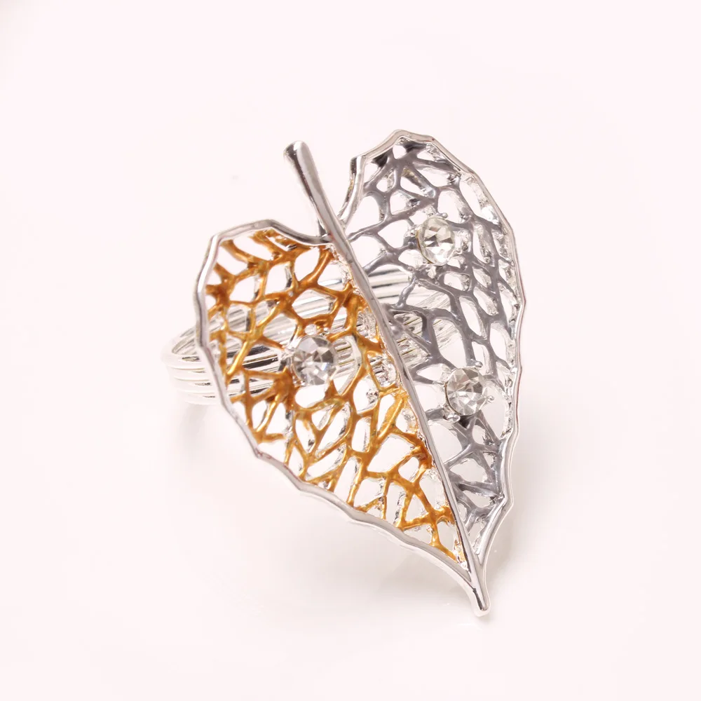 

10PCS Metal Napkin Ring Valentine's Day Leaf Love Napkin Ring Two-color Stitching Hollow Napkin Button Desktop Decoration Jewelr