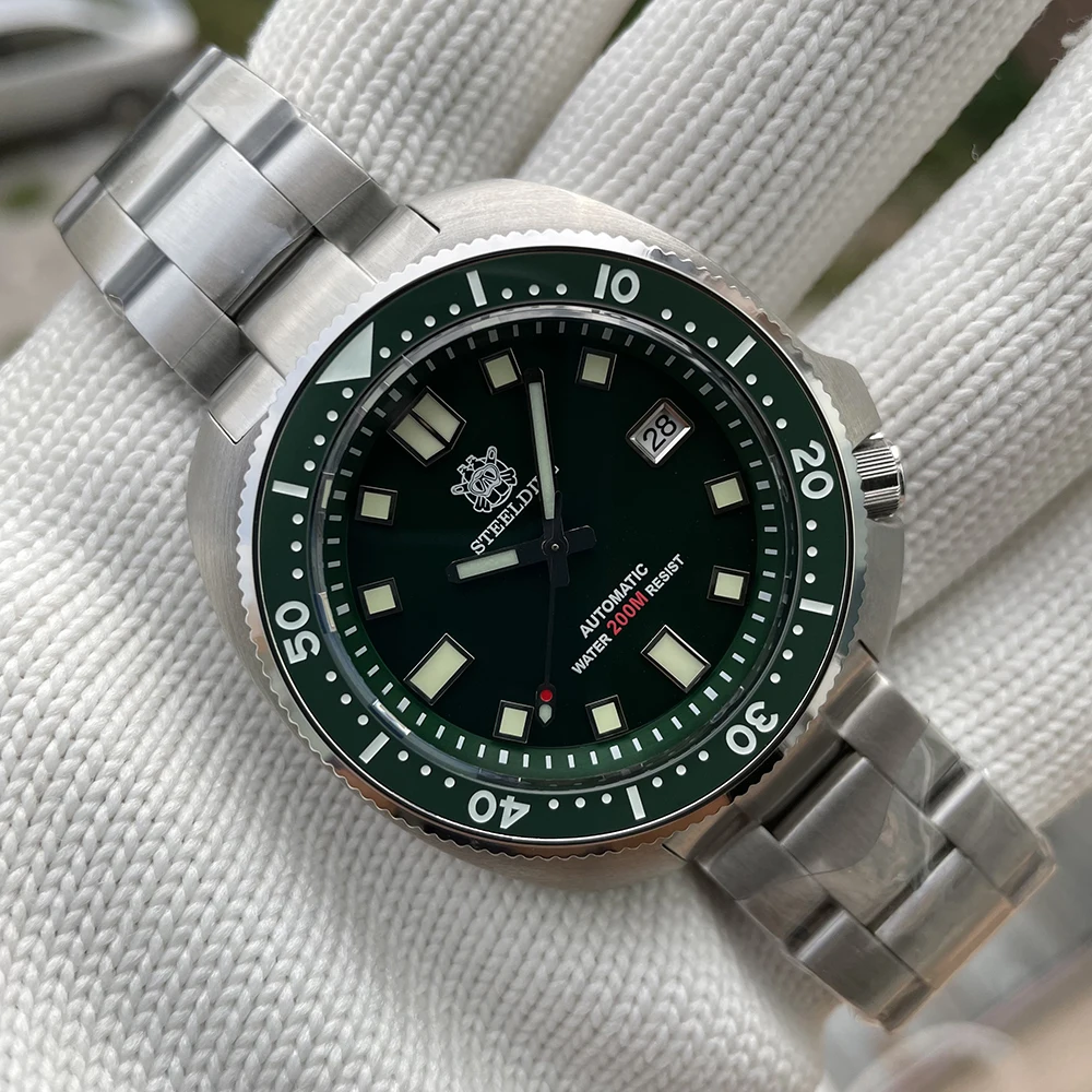 

Новинка 2021 мужские модные водонепроницаемые светящиеся часы из нержавеющей стали 316L с сапфировым керамическим безелем для дайвинга 200 м ...