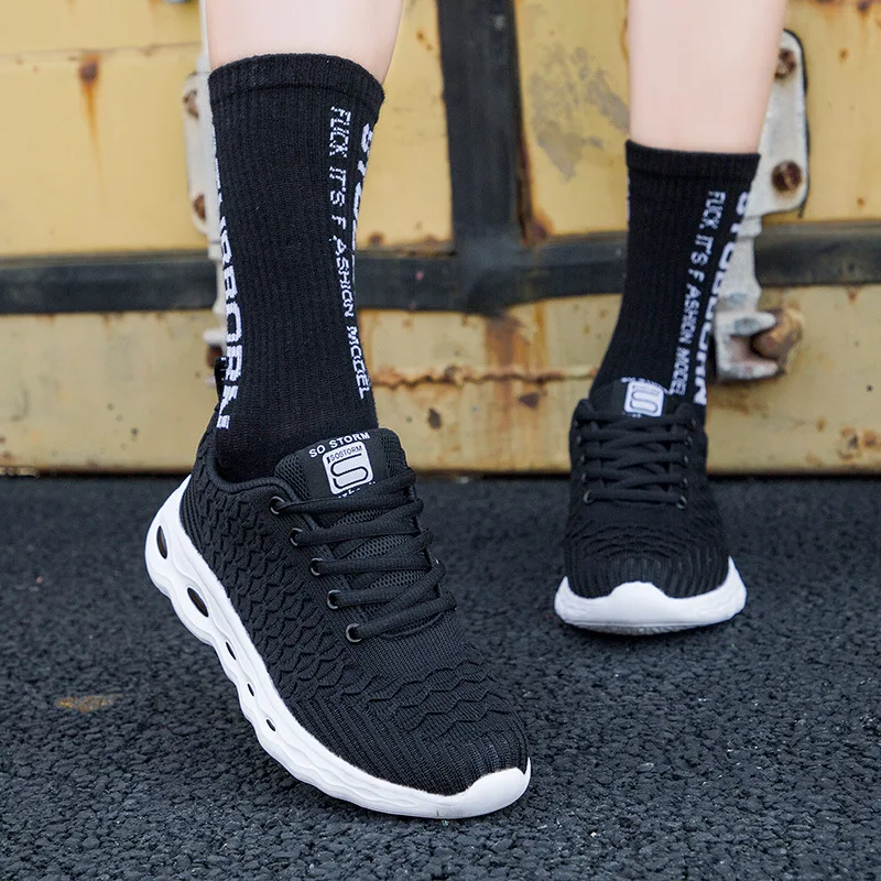 

Spring Autumn Flying Weaving Mesh Surface Motion Light Ventilation Leisure Time Soft Sole Non-slip Travelc Frenulum Flat Shoes