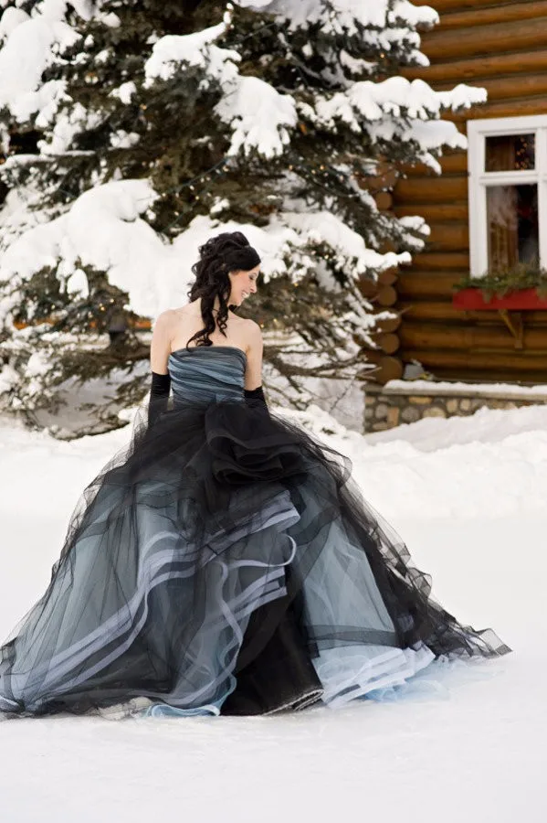 Черно белые Готические свадебные платья 2020 без бретелек с оборками многоярусная