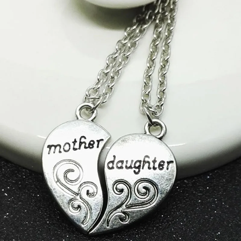 

2021 New 2Pcs/Set Mother Daughter Love Heart Necklace For Women O-Chain Female Jewelry Trendy Mother's Day Party Gifts