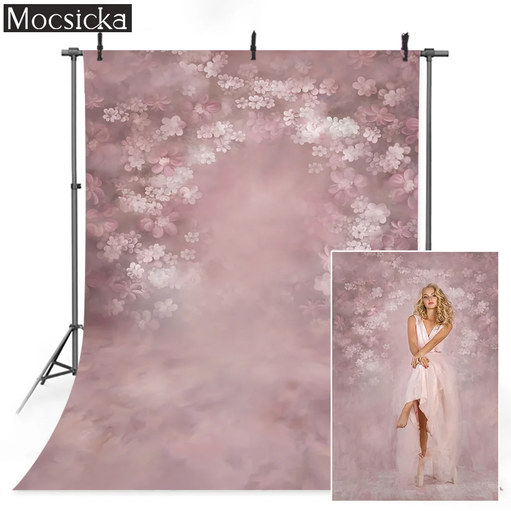 Розовый цветочный фон с абстрактной текстурой студийный цветами для портретной