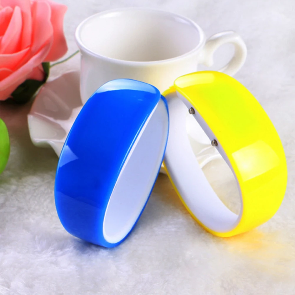 Новые модные водонепроницаемые спортивные цифровые наручные часы со