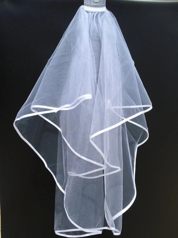 

New Fashioned Two Layer Wedding Veil Lace Appliques Tulle Bridal Veil Wedding Accessories With Comb