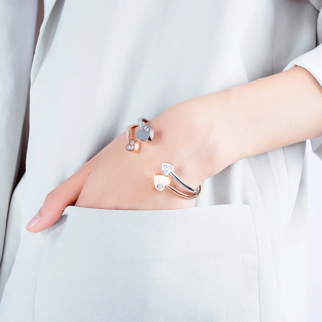 

FATE LOVE Cute Girlfriend Birthday Gift Stainless Steel Fashion Jewelry Heart Design Women Statement Cuff Bracelets & Bangles