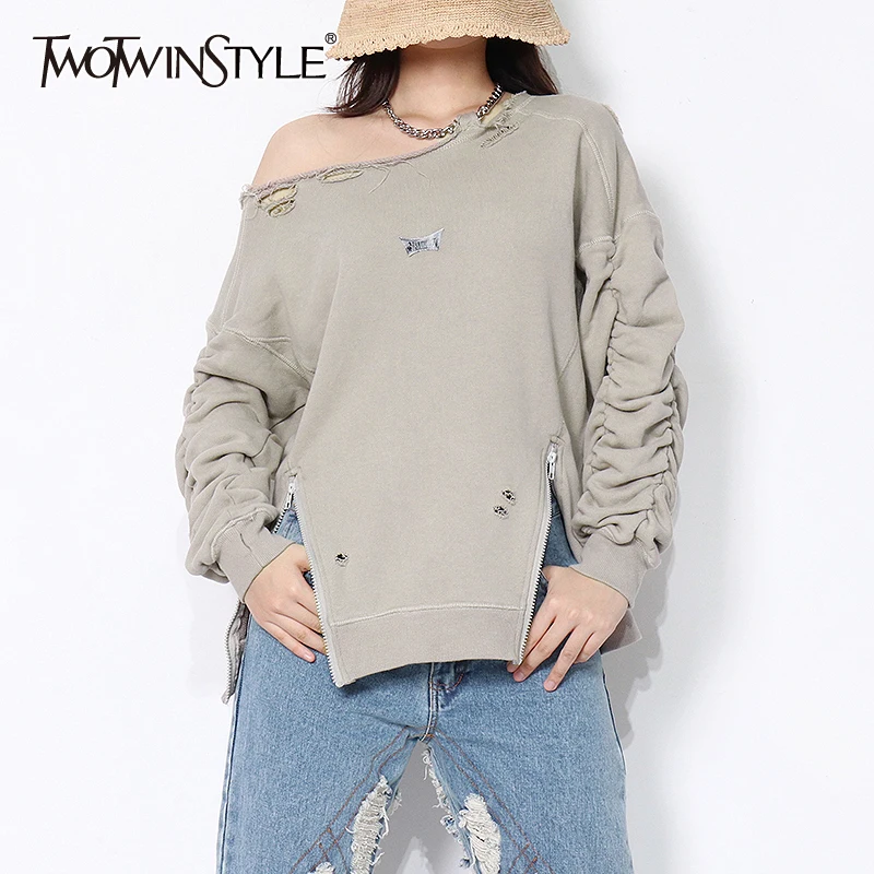 

Hoodies & Sweatshirts