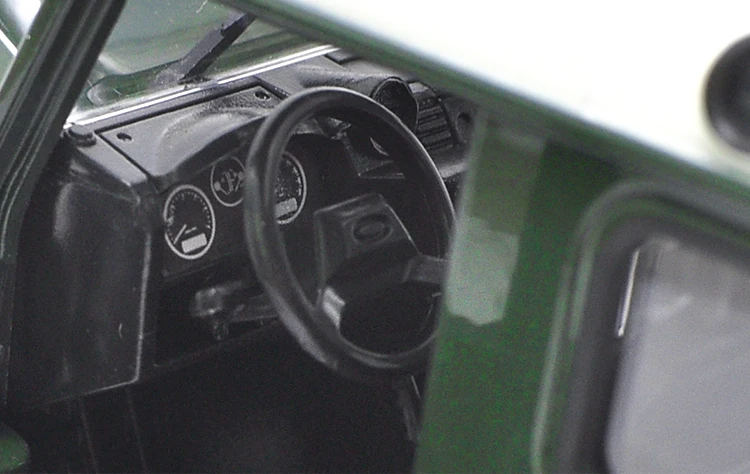 Высокое качество подарок 1:24 Defender внедорожный сплав модель, моделирование литья под давлением дверь оттяните назад Коллекция Модель