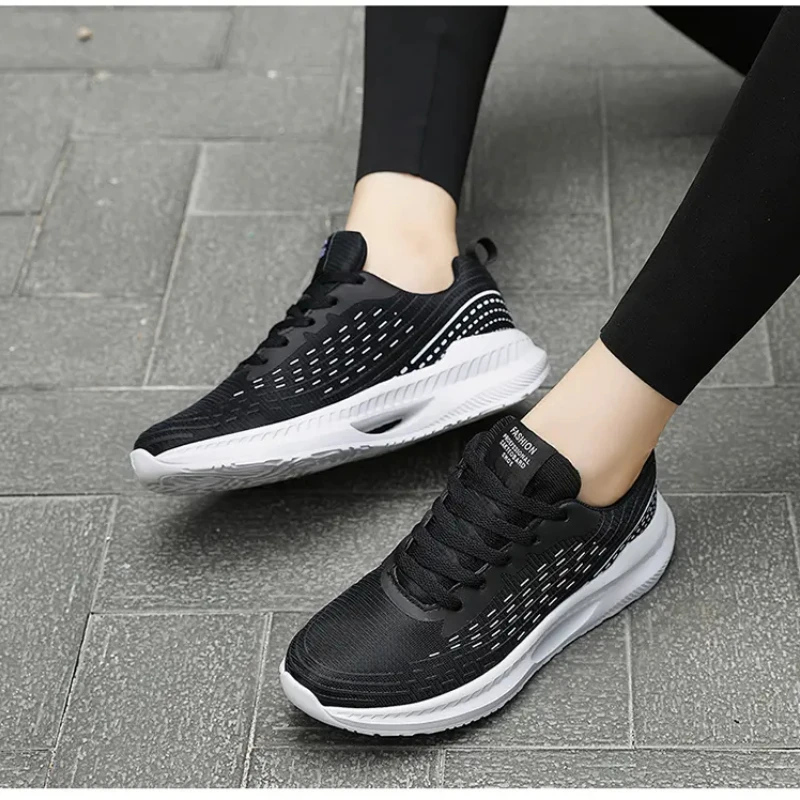 

New Women Sports Shoes Breathable Casual Non Slip Cushioning Sneakers Lady Fashion Leisure Footwear Size 35-42 Black Sneakers