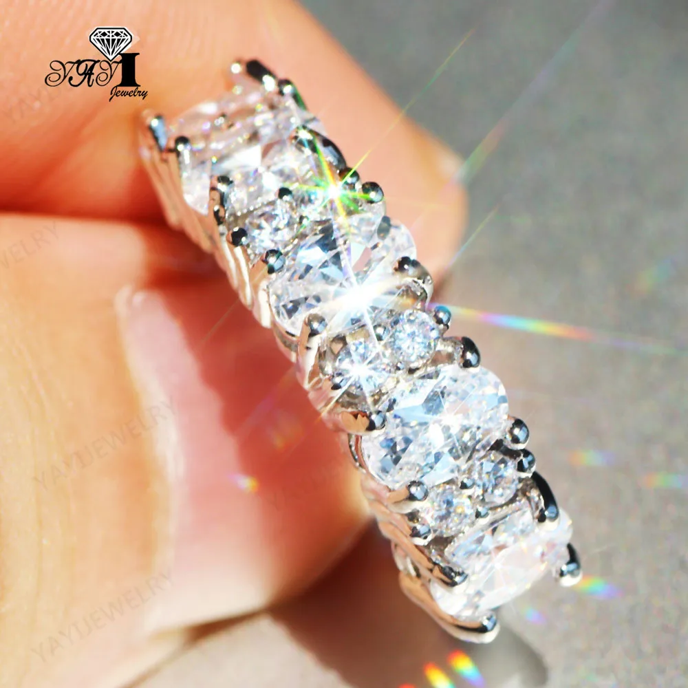 Женское кольцо из серебра 925 пробы с натуральным муассанитом | Украшения и