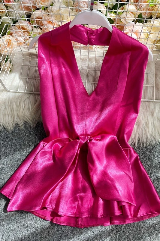 

Graceful Satin V-neck Halter Big Bow Sexy Backless Sleeveless Western Style Top New Summer Shirt for Women