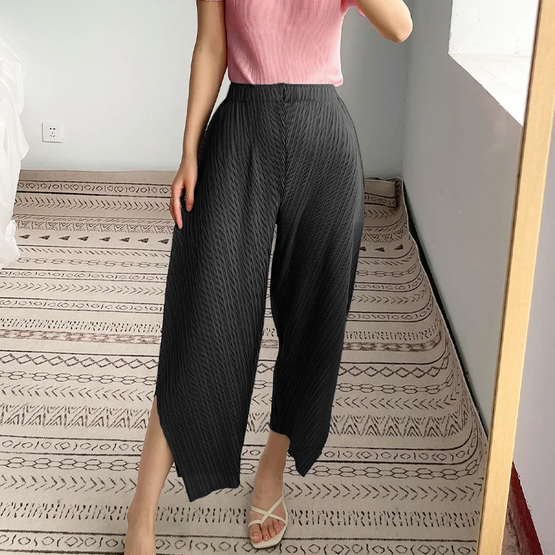 

LANMRE 2021 New Arrival Women's Special-shaped Summer Thin Harlan Wrinkled Pants With Side Slit Loose Nine Point Trousers 2T1470