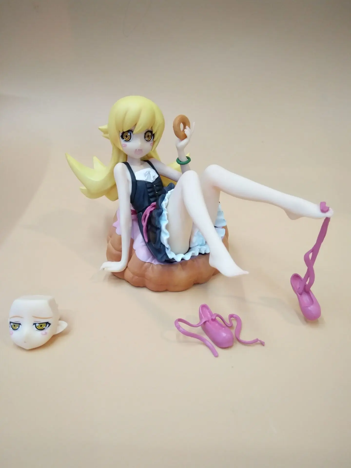Горячая Bakemonogatari Ошино Синобу частные 1/8 Масштаб Окрашенные фигурку Shinobu уход за