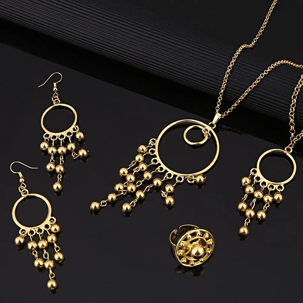 

Комплект ювелирных изделий из ожерелья, серег, браслета, шариков золотого цвета