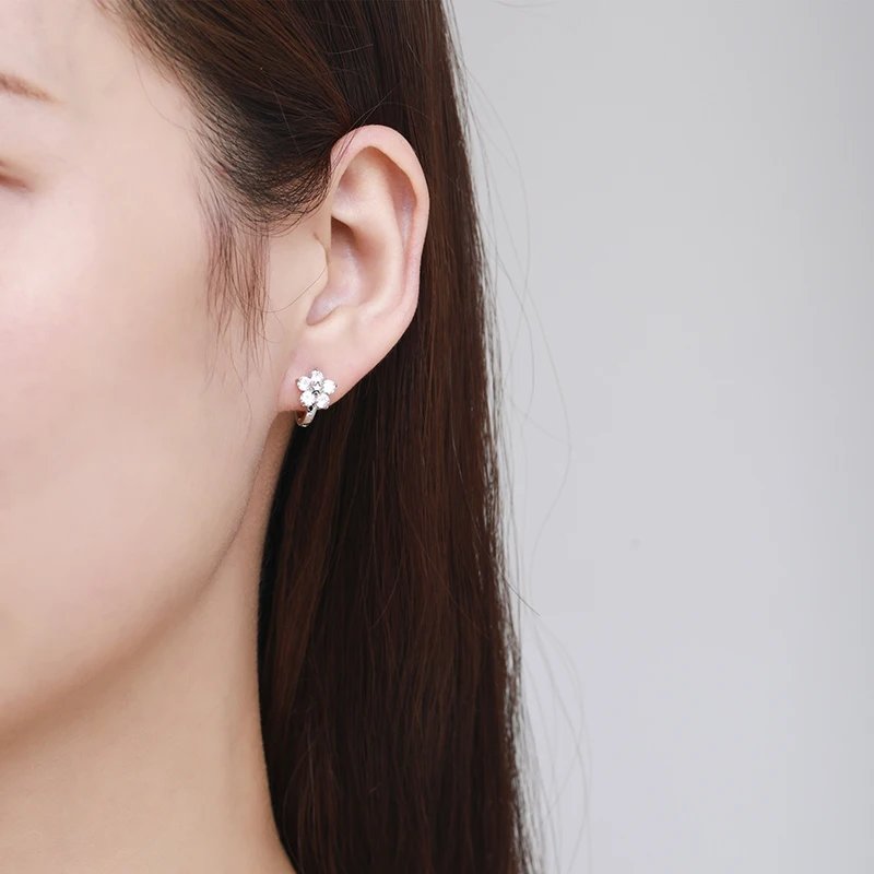 Милые серьги-кольца с пятиконечными Розовыми Фианитами маленькие круглые петли