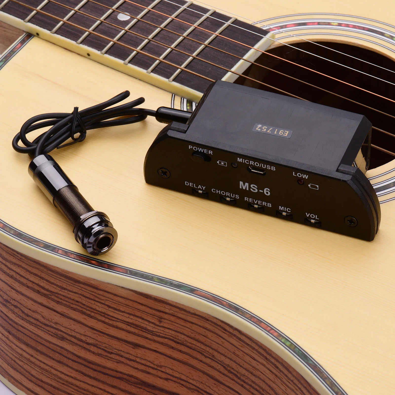 

Acoustic Guitar Pickup Resonance Pickups Preamp System with Rechargeable Battery Guitar Accessories