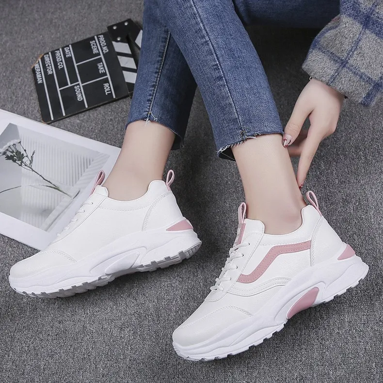 

New Style Women's Leather Surface Breathable Outdoor Sports Casual Shoes Lightweight Fashion Look Women's Shoes