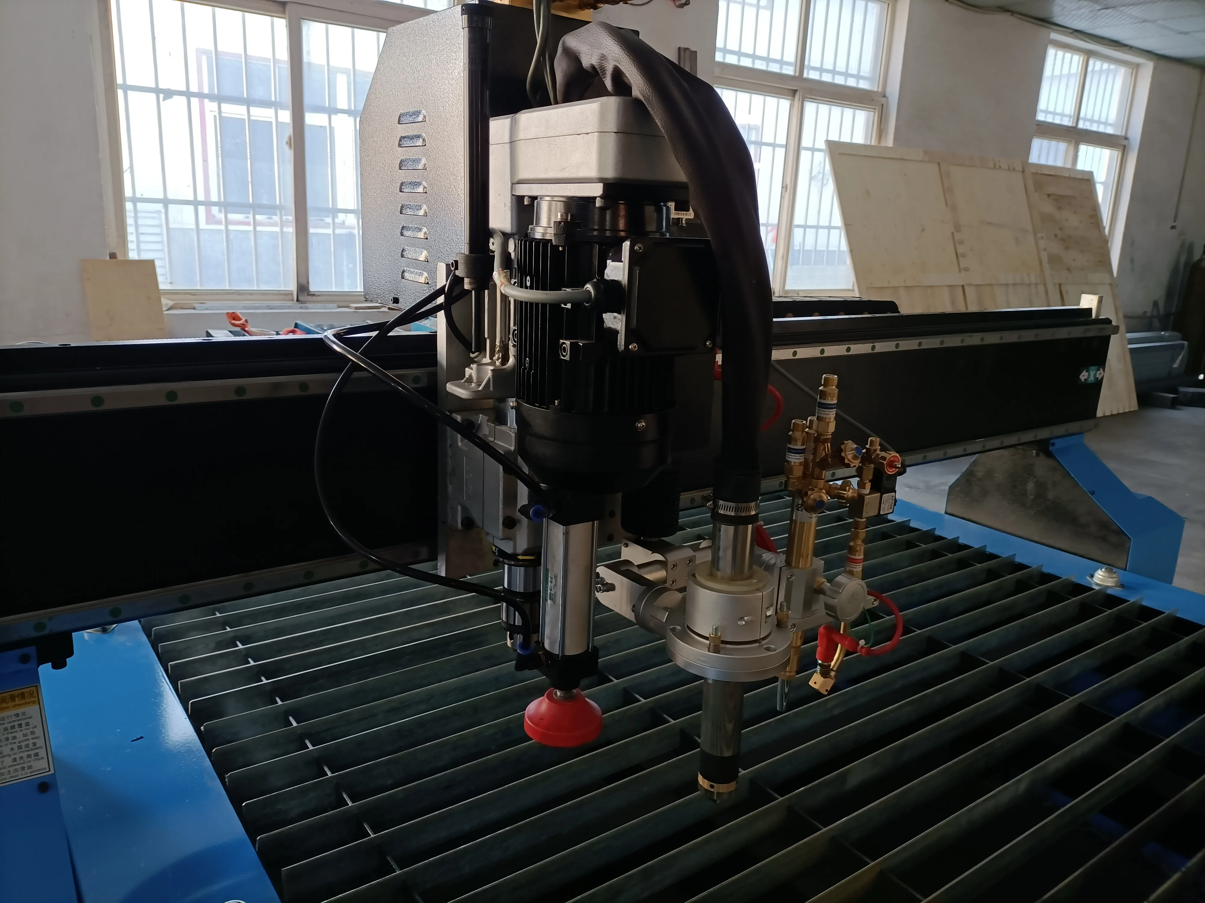 Прямая продажа с завода машина для резки листового металла/1325 плазменный резак