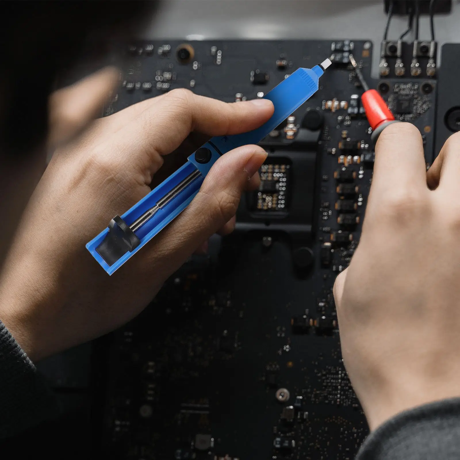 

2Pcs Durable Solder Sucker Desoldering Vacuum Pump Solder Removal Tool (Blue)