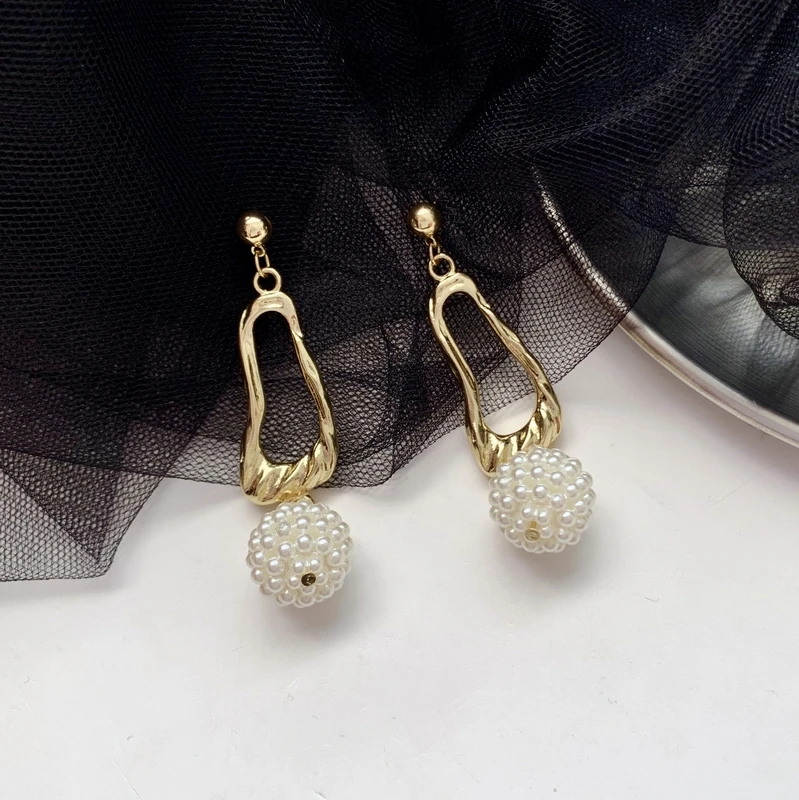 

Simulated-pearls Beads Irregular Korean Clip on Earrings Women Long Hand Made Statement Earrings