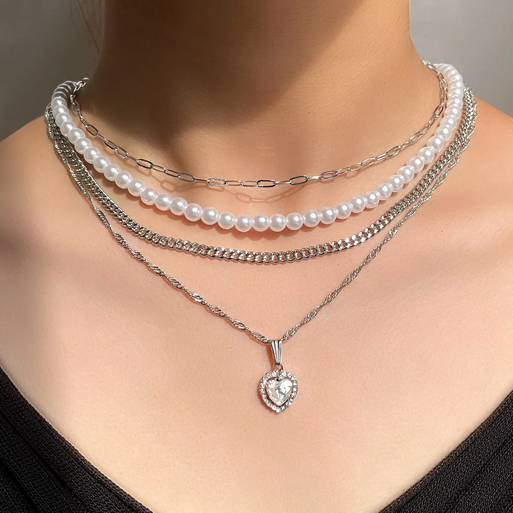 

New Pearl Beaded Choker Heart Crystal Pendant Necklaces For Women Silver Color Metal Clavicle Chain Necklace Multilayer Jewelry