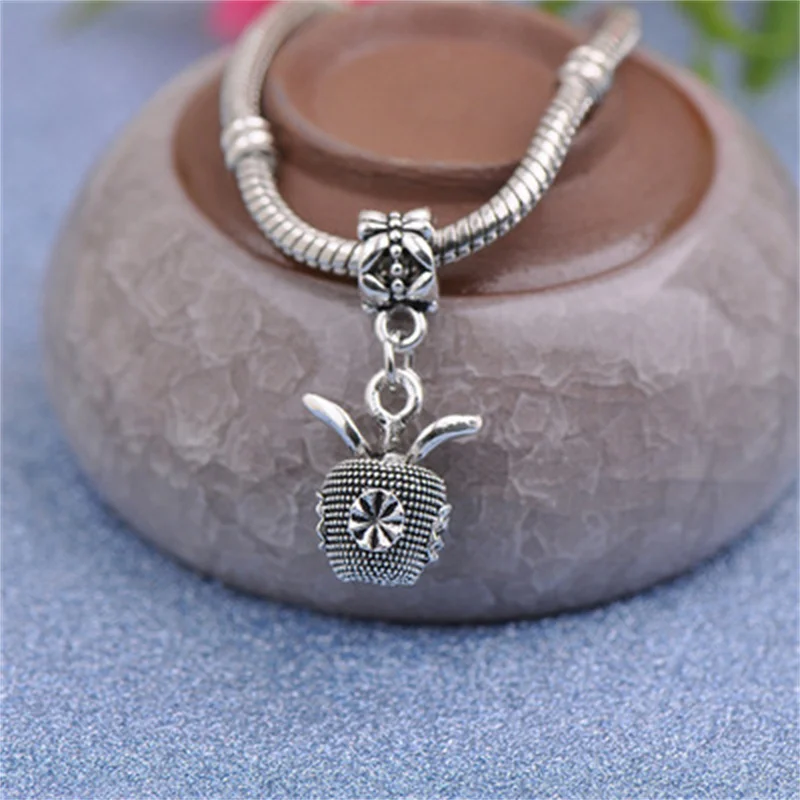 

10Pieces/Lot 10*30MM 2021 New European and American Retro Apple Pendant DIY Bracelet Necklace Jewelry Alloy Jewelry Accessories