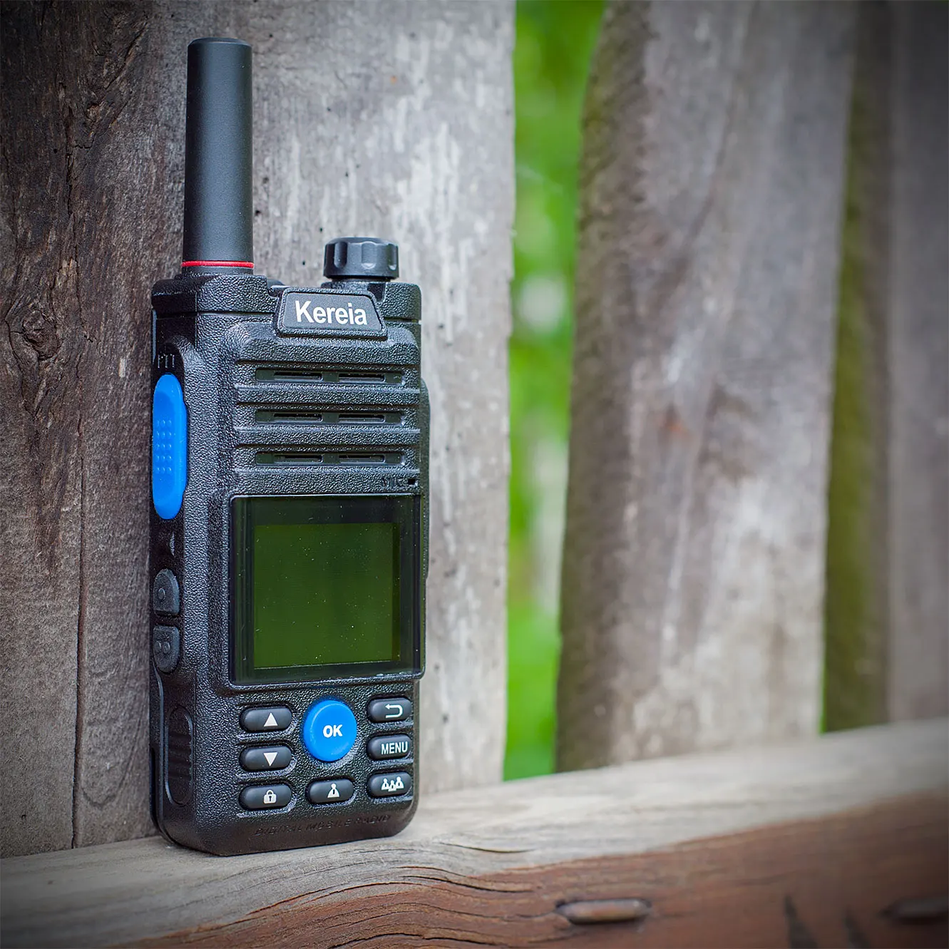 Zello Talkies fight 6800mAh Network Walkie Talkie Gps Bluetooth POC Radio Transmitter Android walkie-talkie 50km 100 KM