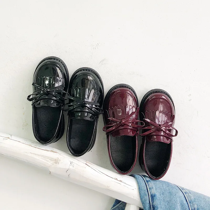 

Новинка 2021, детская кожаная обувь, Корейская версия, повседневные универсальные туфли для девочек в британском стиле с бантом и кисточками для студентов
