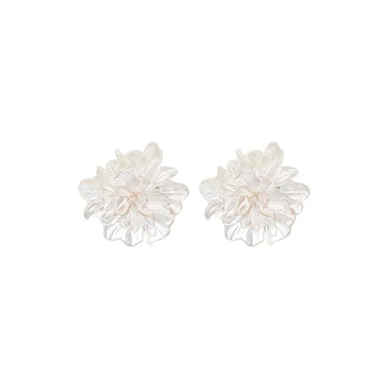 

Japanese Retro Hepburn Ice Crystal Flower Stud Earrings Cold Wind S925 Silver Pin