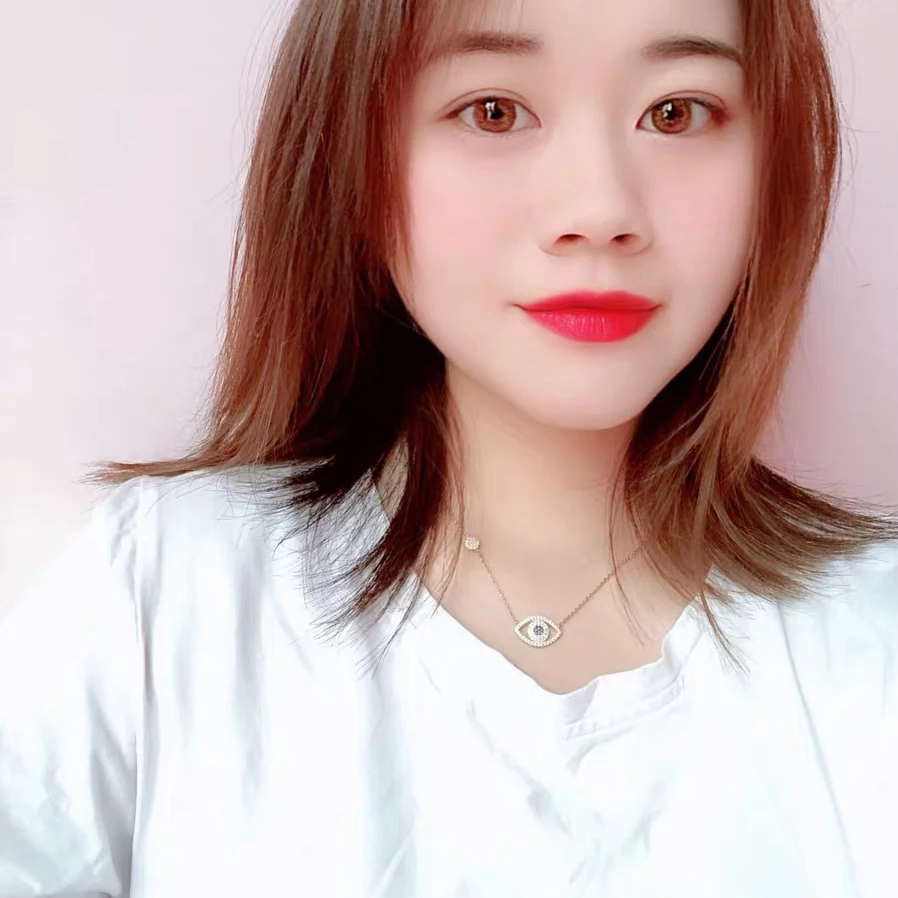 

2020 new shark pearl necklace ins fashion trend personality sweater chain light luxury retro clavicle chain women brand jewelry