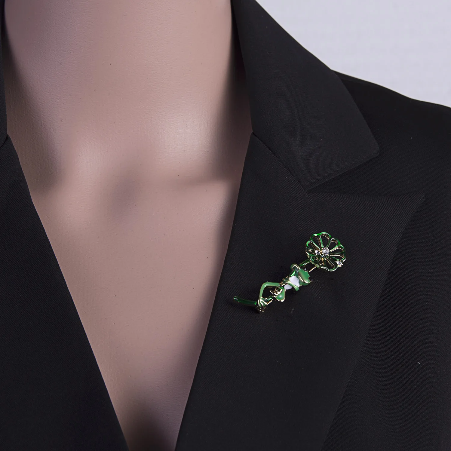 

Rinhoo Delicate Flower Yellow Bee Insects Animal Brooches Rhinestone Enamel Brooch Pins Dress Coat Accessories For Women Men