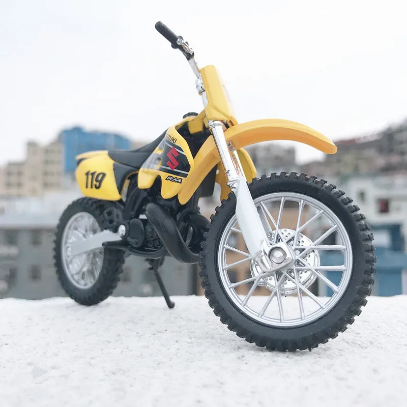 Новая модель мотоцикла Maisto 1:18 SUZUKI GSX R750 из сплава реальная короткого поглощения