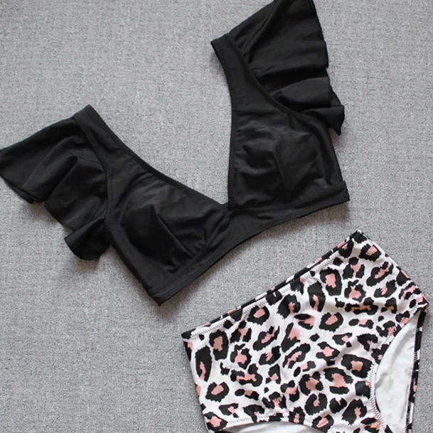 

2021 New Women Swimsuit Sexy Leopard Bikini 2021 Summer Beach Bathing Bikini Set Ladies 2 PCS Holiday Swimwear Leopard Swimsuit