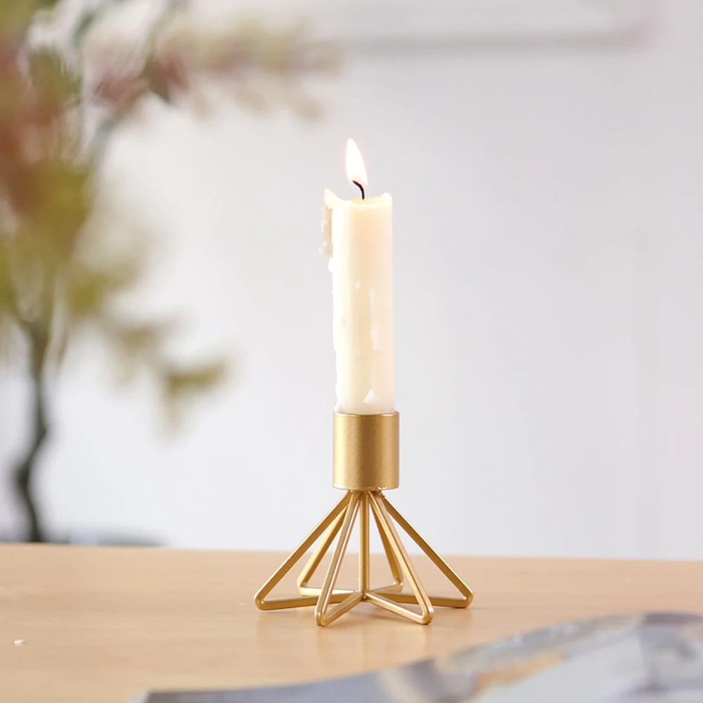 

Home Metal Candle Holder Luxury Candle Holder Fashion Wedding Candle Holder Exquisite Candle Holder Christmas Table Decoration
