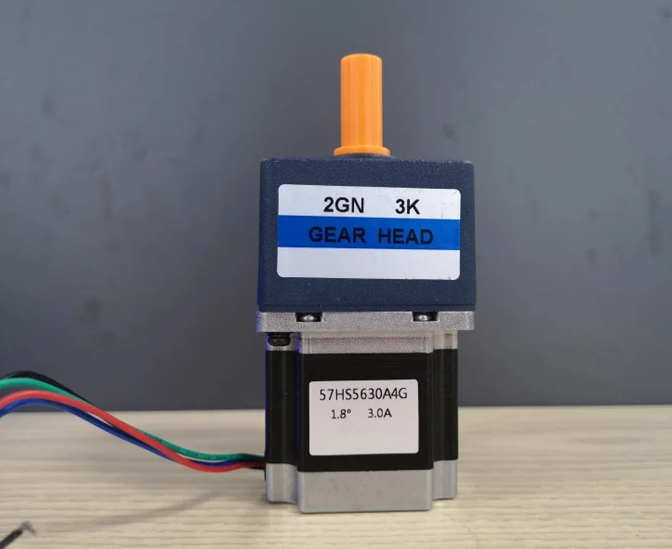 Шаговый двигатель с редуктором NEMA 23 длина 56 мм 57 коэффициент 3:1 или 5:1 10:1 1 4 Н · м 3 А