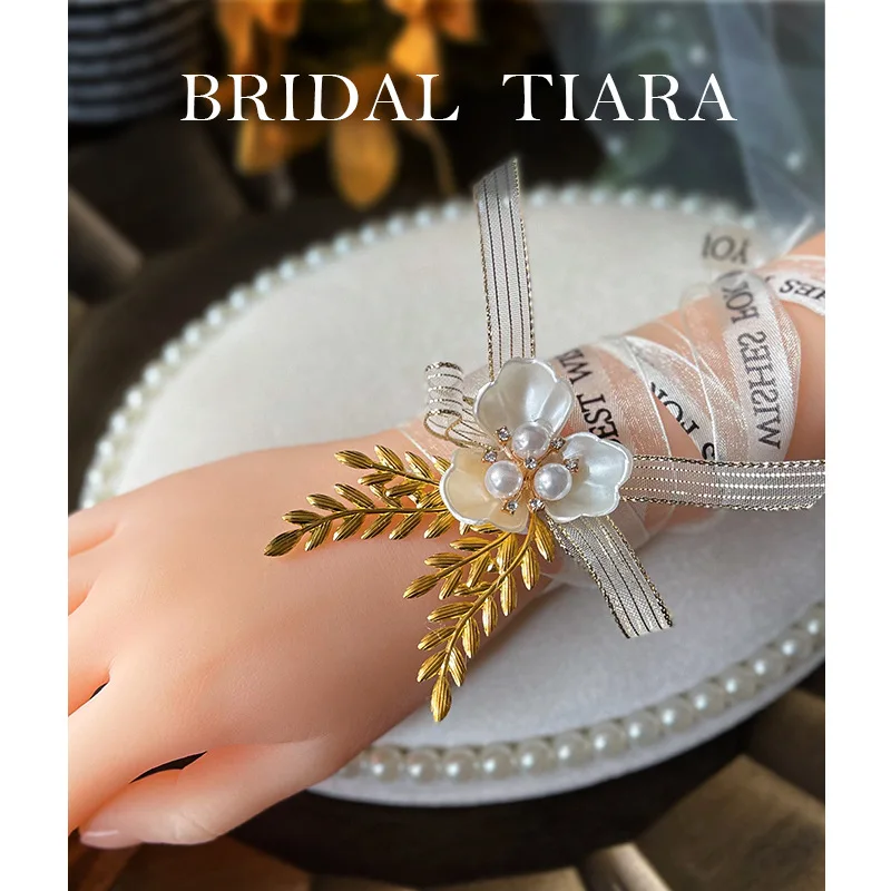 

Handmade Wedding Corsages Groom Boutonniere Bride Bridesmaid Bracelet Hand Wrist Flower Artificial Flowers Party Decor 2021 New