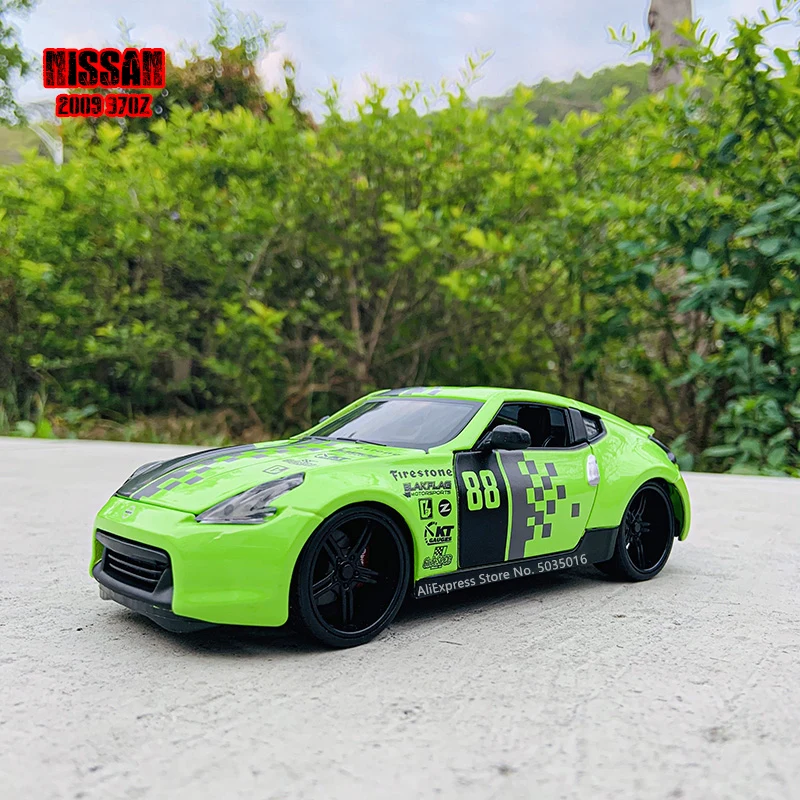 Спортивный автомобиль Maisto 1:24 2009 Nissan 370Z модифицированная версия модель