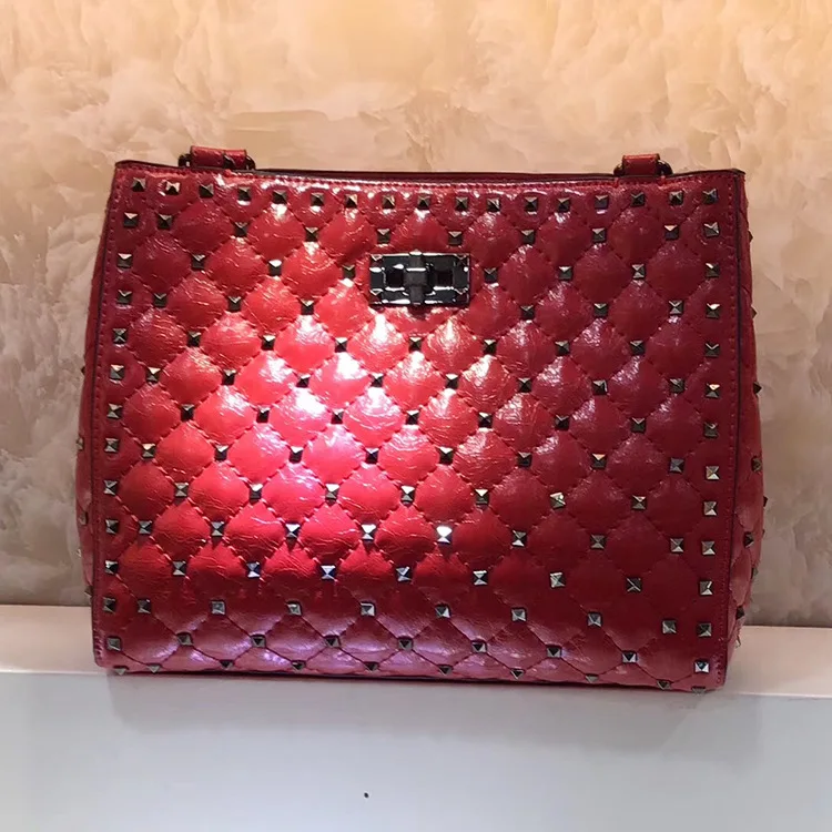 

Diamond Lattice Rivets Shopping Bag Fashion Chain Real Cowhide Leather Shoulder Bag Large Purses and Handbags Luxury Designer
