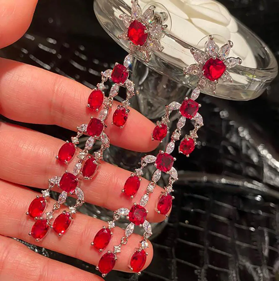 

Vintage court baroque ruby flower earrings fashionable red diamond ins Luxury flower tassel bridal party charm ear jewelry
