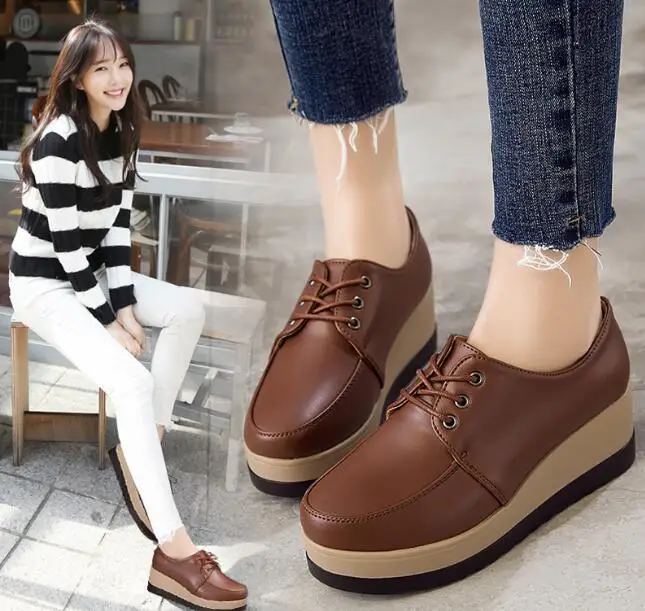 Autumn spring Wild round head Sneakers Women Leather Platform Shoes Women Casual Shoes Flats Leather Shoes Cut-Outs Flat