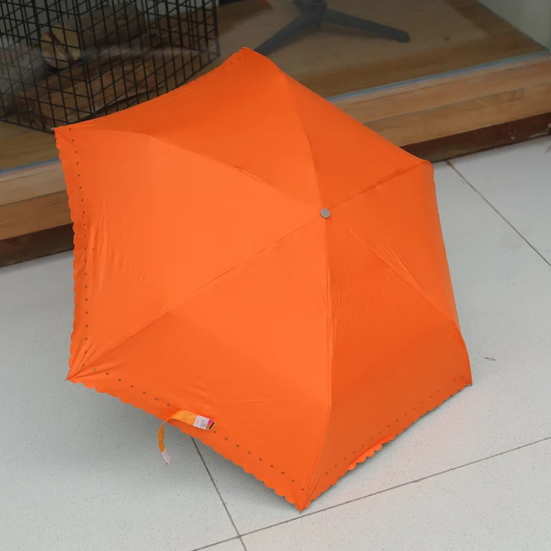 Трехсложный зонт с волнистым краем для женщин с покрытием золотого цвета, защитой от солнца и дождя, двухцветный, ветроустойчивый и прочный.