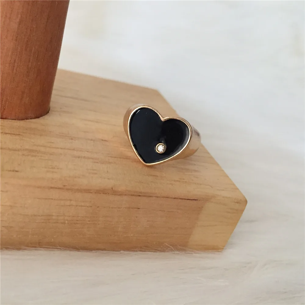 Любовь мелкого камня в черном сердце Форма кольцо для женщин и девушек
